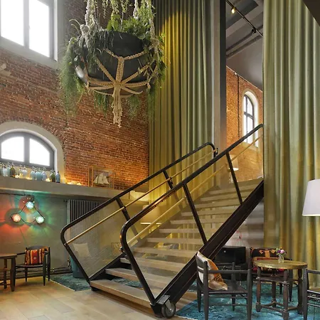 25Hours Hotel Altes Hafenamt-3